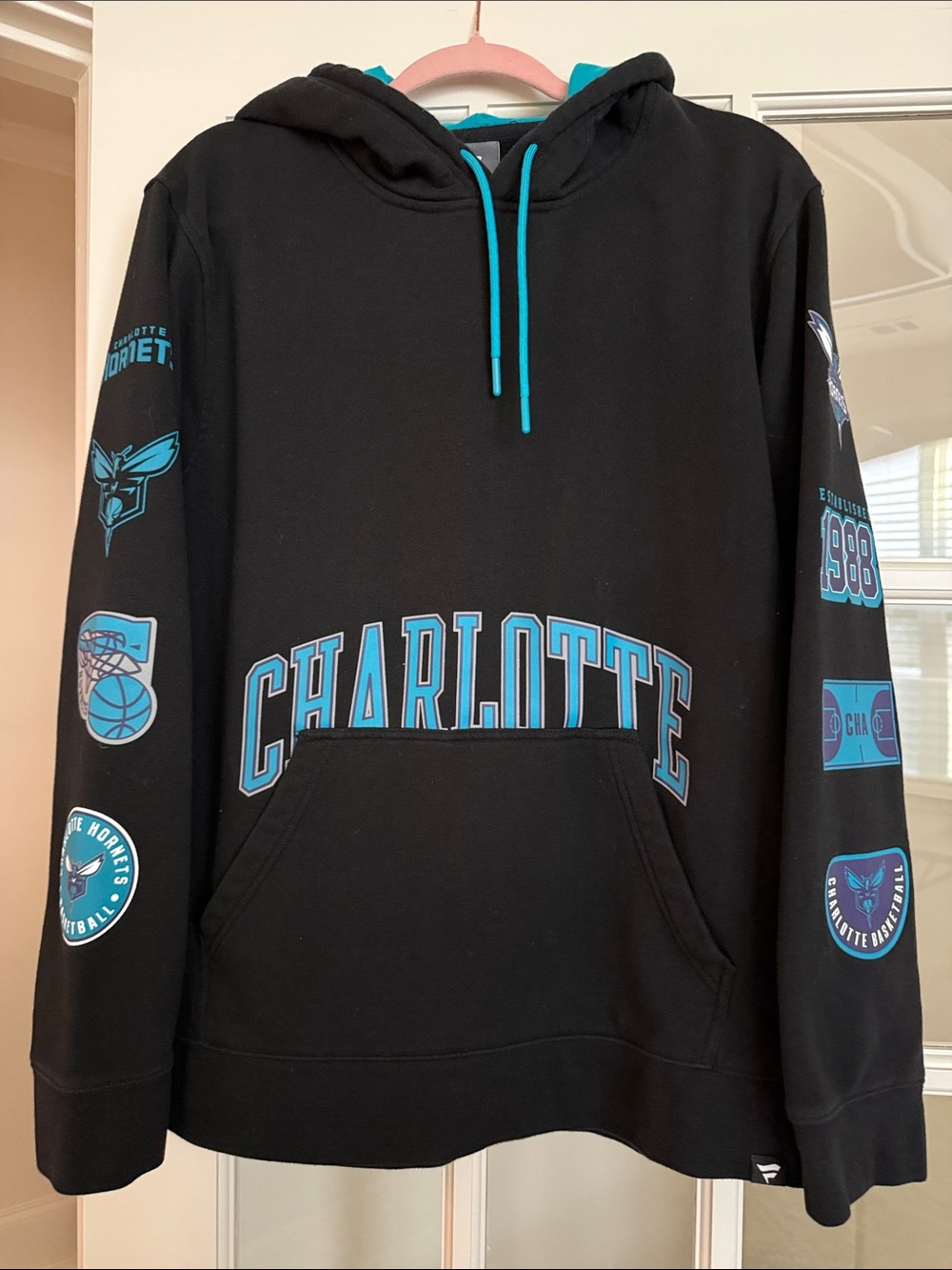 Fanatics Charlotte Hornets Pullover Hoodie - Black & Teal Accents